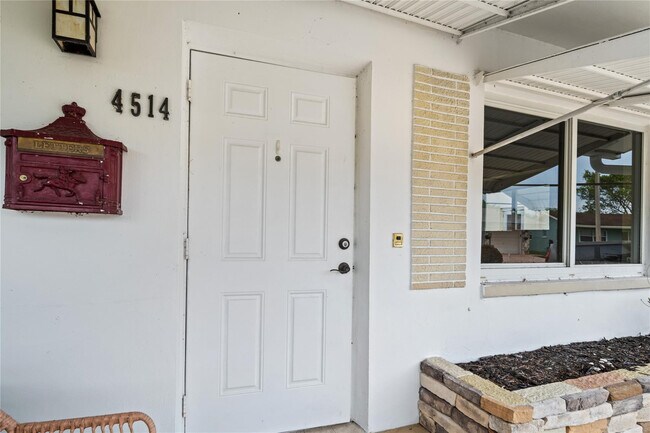 Foto del edificio - 4514 NW 49th Dr