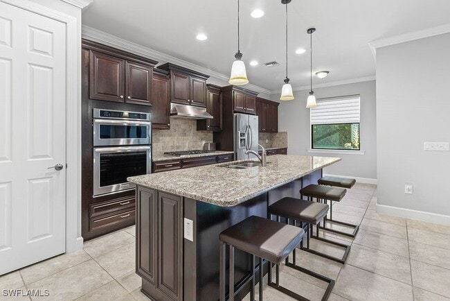 Building Photo - 16133 Camden Lakes Cir