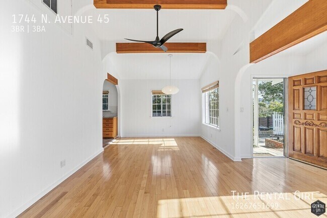 Foto del edificio - 1744 N. Avenue 45-