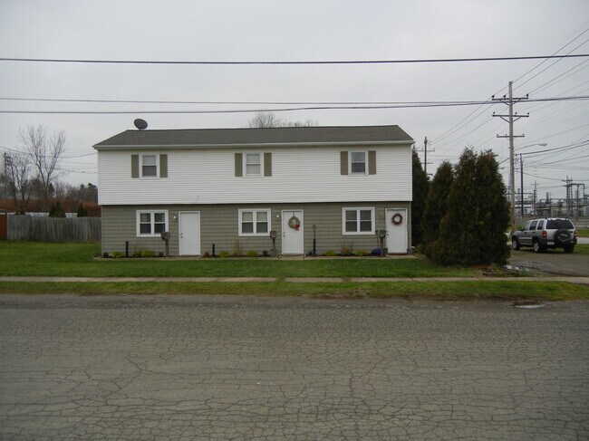 Foto del edificio - 2104 Emerson Ave