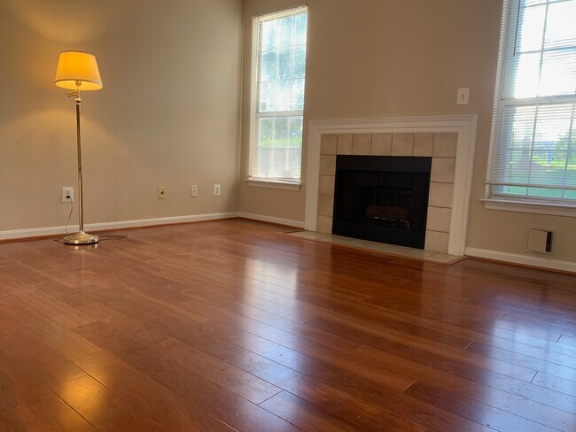 Foto del edificio - 20303 Beechwood Ter