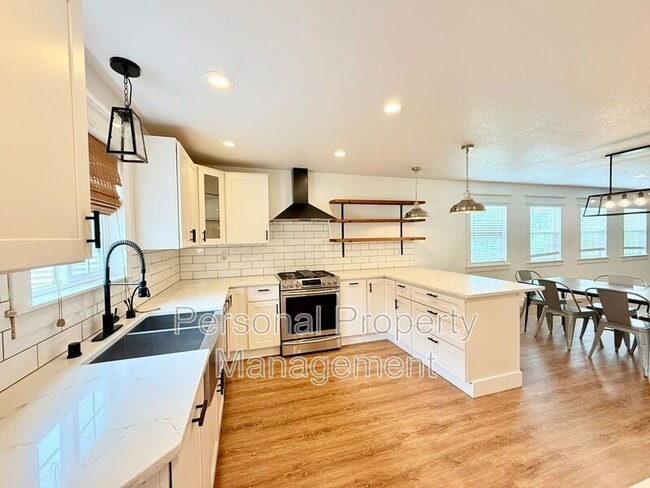 Building Photo - 1335 I St
