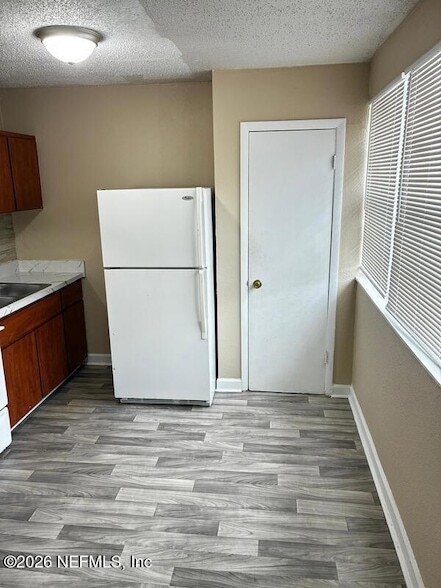 Foto del edificio - 1823 W 6th St