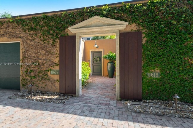 Foto del edificio - 11609 SE Florida Ave