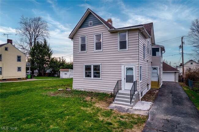 Building Photo - 10501 Park Heights Ave