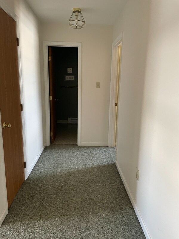 Foto del edificio - 562 E Linden St