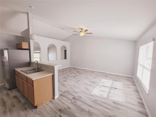 Building Photo - 89 Palmwood Dr