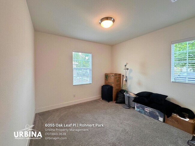 Foto del edificio - 6055 Oak Leaf Pl