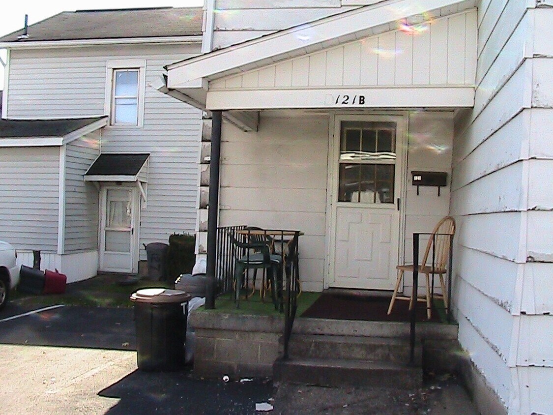 Foto principal - 121 S 8th St