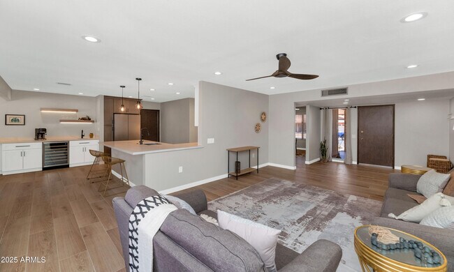 Building Photo - 17227 N Country Club Dr