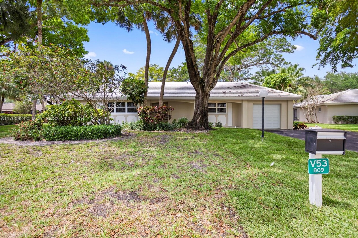 Primary Photo - 809 Cypress Blvd