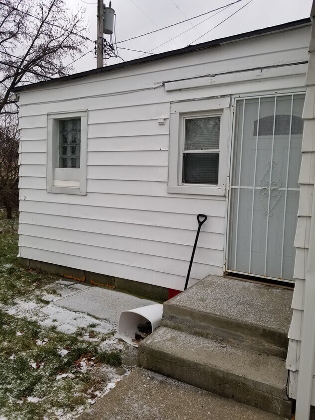 Foto del edificio - 3723 W 139th St