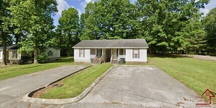 Building Photo - 140 Bybee Woods Dr