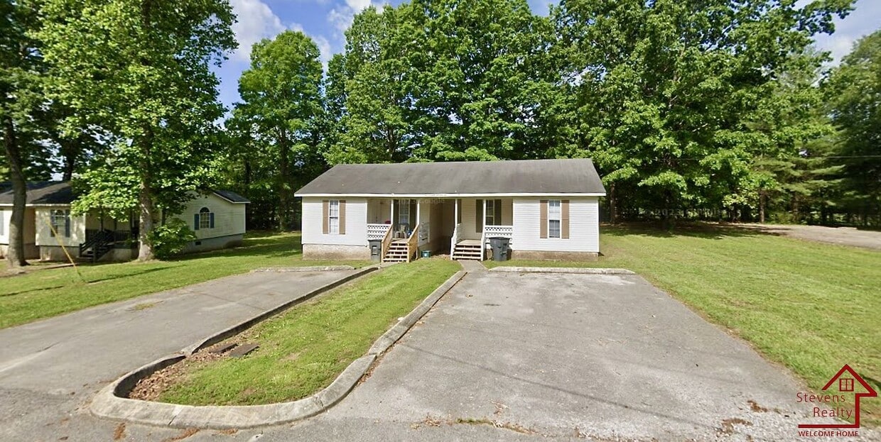Primary Photo - 140 Bybee Woods Dr