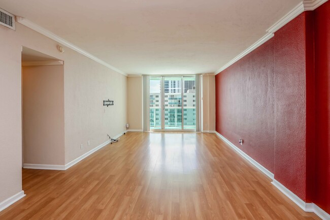 Building Photo - 3801 S Ocean Dr