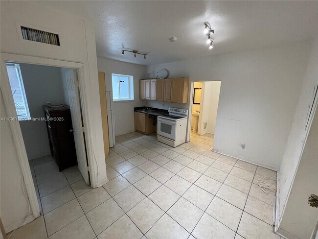 Foto del edificio - 1021 NW 3rd St