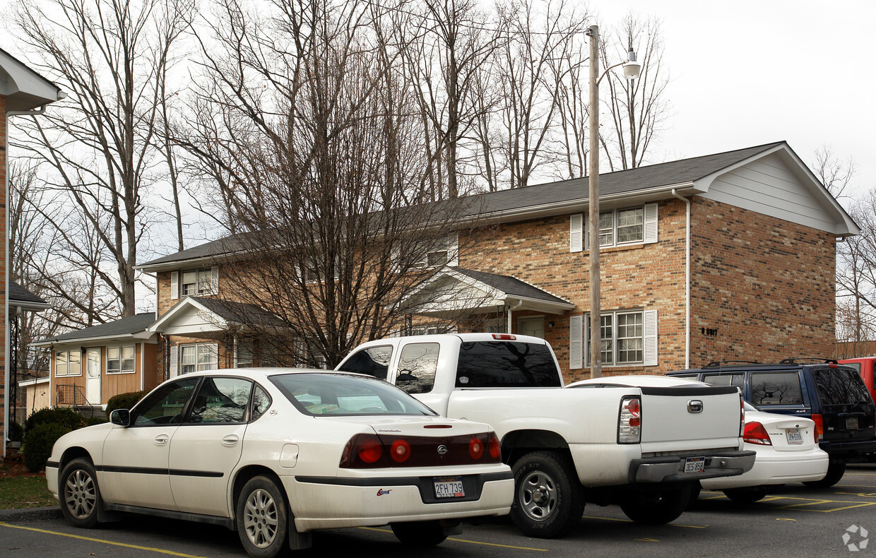 Primary Photo - Tanglewood Apartments