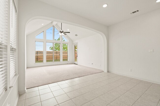 Foto del edificio - 6018 Bristol Spur Ln