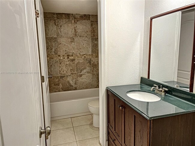 Building Photo - 8433 Forest Hills Dr