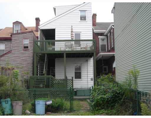 House back - 3932 Howley St