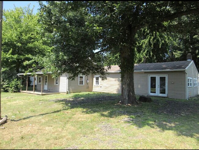 8781 Lancaster Thornville Rd NE  