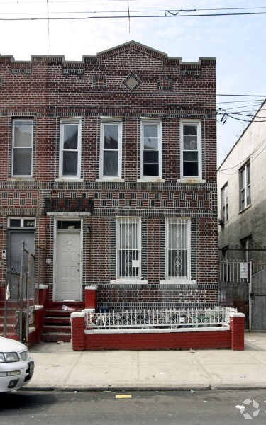 Primary Photo - 574 Georgia Ave