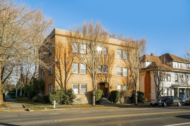 Building Photo - 1325 S 6th Ave