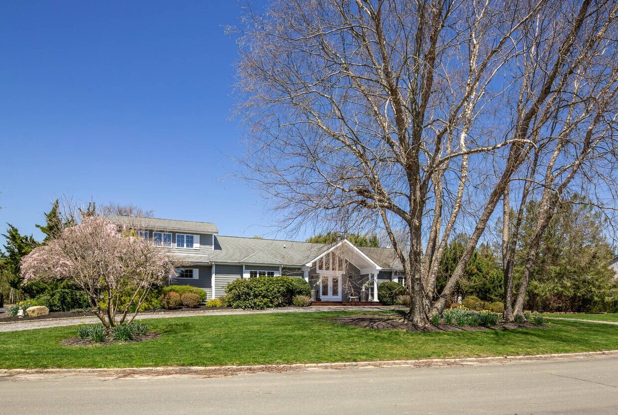Foto principal - 12 Pheasant Cove Ct