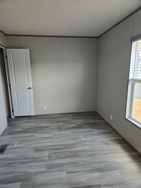 Building Photo - 101 Ash St