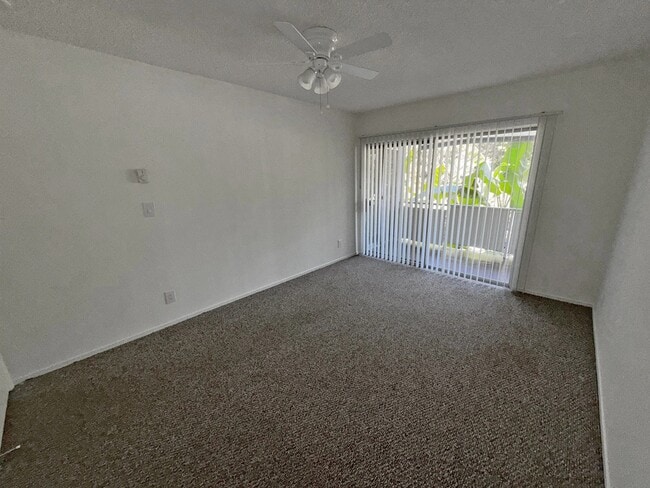 Foto del edificio - 415 E Cedar Ave