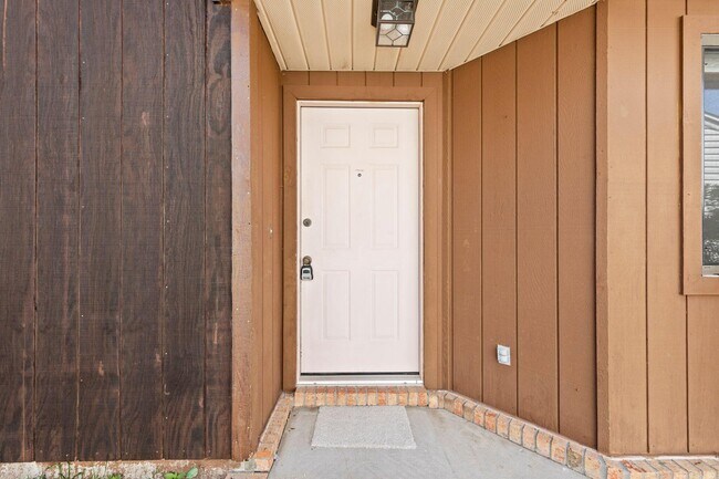 Foto del edificio - 1022 Alderwood Way