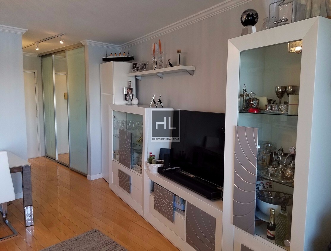 Foto principal - 2540 Shore Blvd