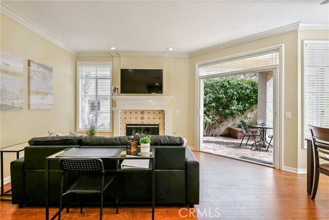 Foto del edificio - 8215 E Oak Ln