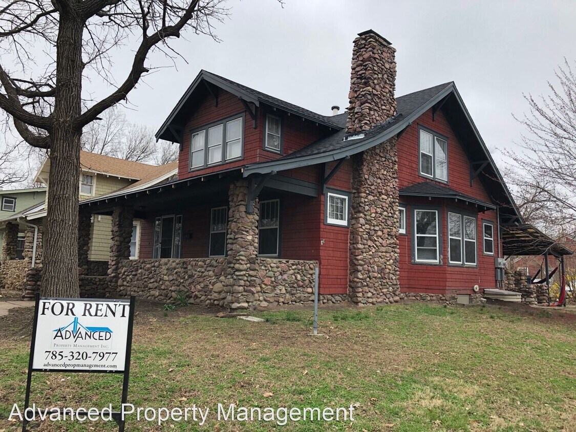 2 br, 1 bath House 831 Bluemont Ave. Unit 2 House Rental in Manhattan, KS