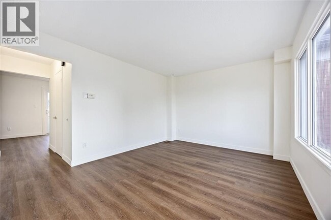 Building Photo - 82 Finch Dr