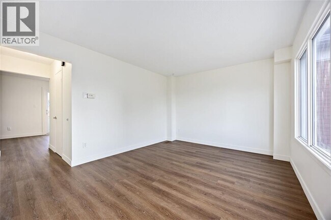 Photo du bâtiment - 82 Finch Dr