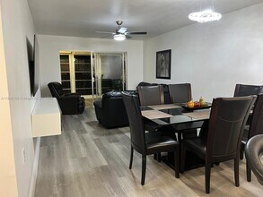 Building Photo - 1208 Bahama Bend