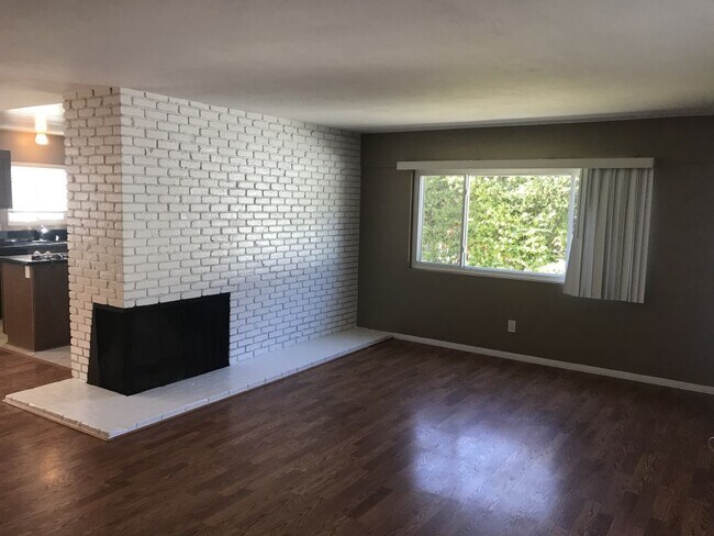 Foto del edificio - 3536 Roosevelt Street