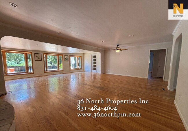 Foto del edificio - Charming Carmel Valley Home with Guest Stu...
