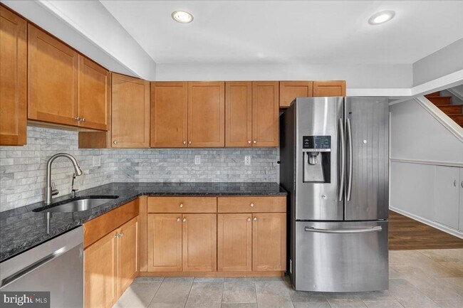 Foto del edificio - 61 Constitution Ave