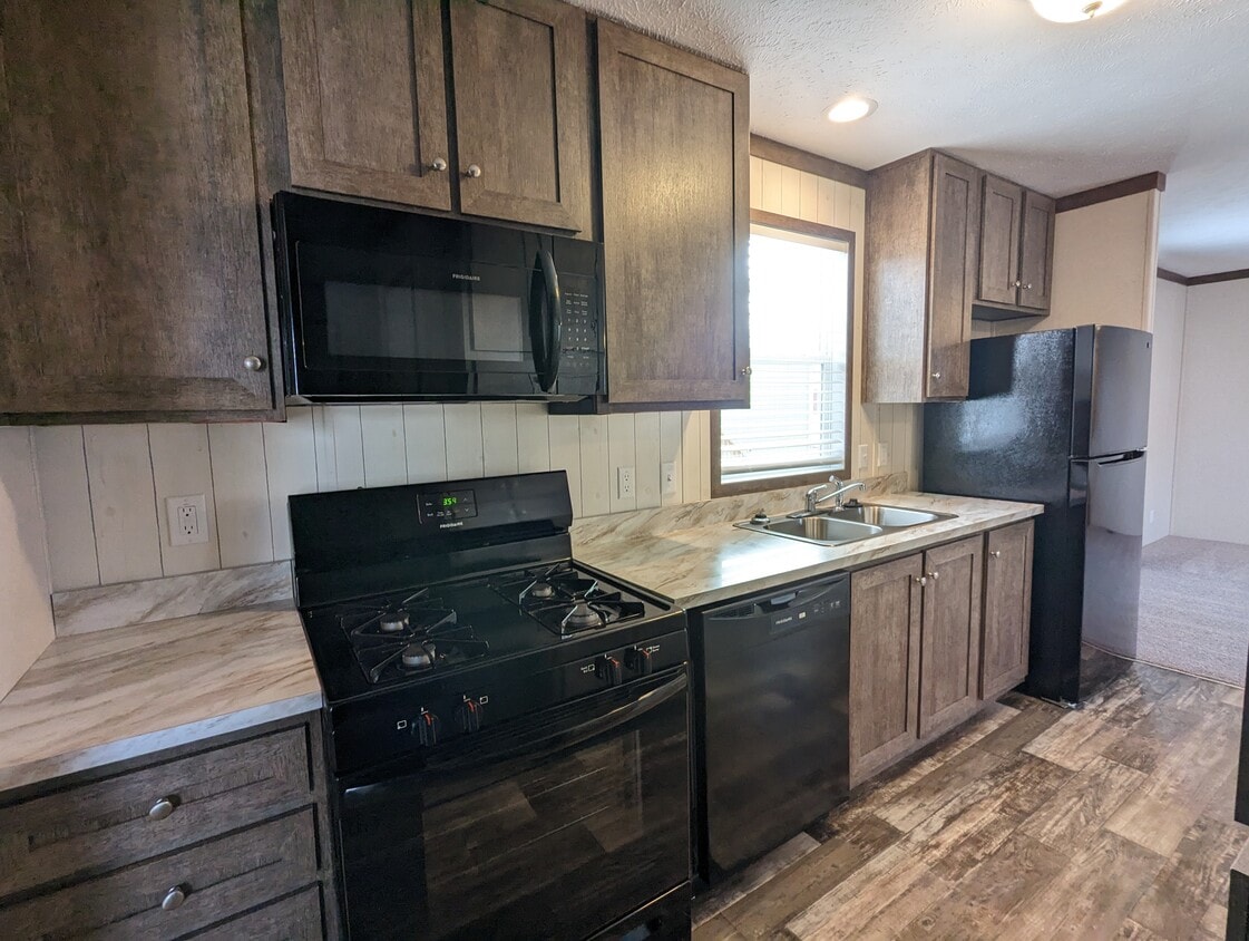 Foto principal - 217 Colorado St