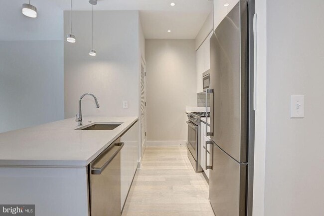 Foto del edificio - 1745 N St NW