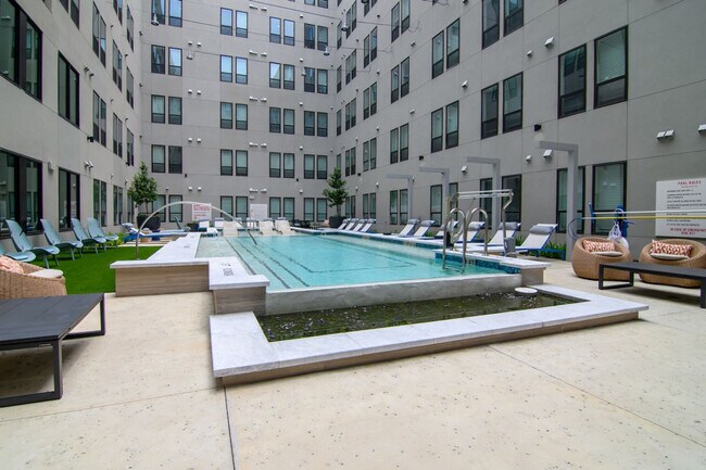 Foto del edificio - 701 Richmond Ave