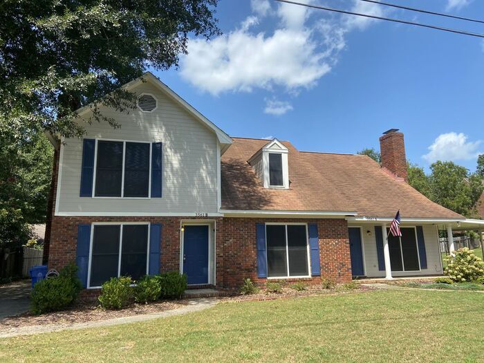 Primary Photo - 3561 Fuller St