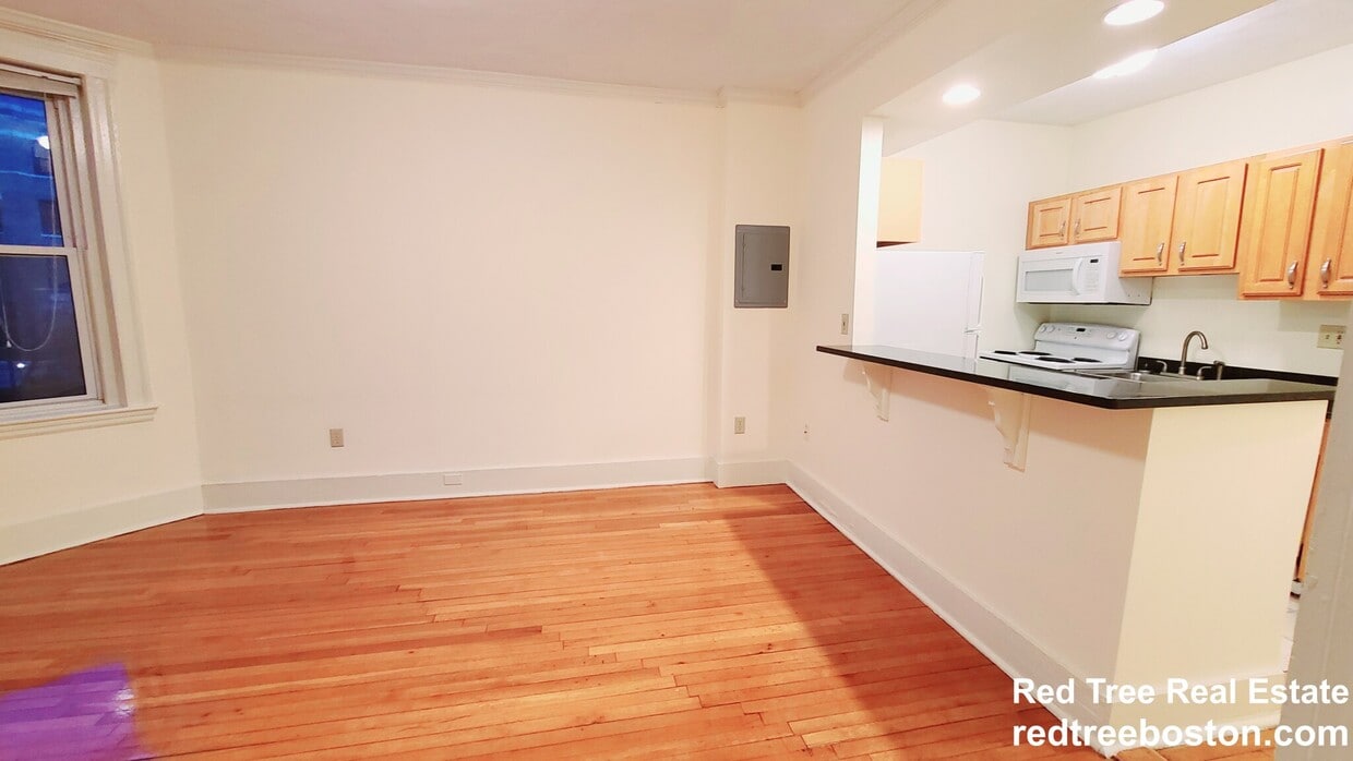 Photo - 51 Queensberry St. Unit 7