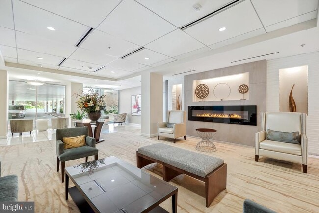 Foto del edificio - 5101 River Rd