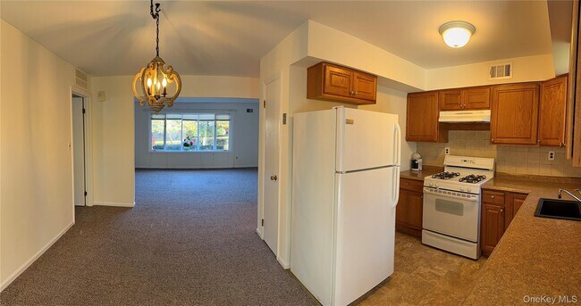 Foto del edificio - 13 Essex Ln