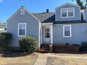 Building Photo - 4745 Lind St