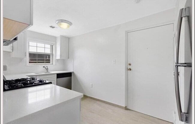 Foto del edificio - 200 Bedford Rd