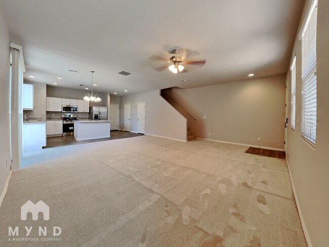 Building Photo - 5420 W Albeniz Pl